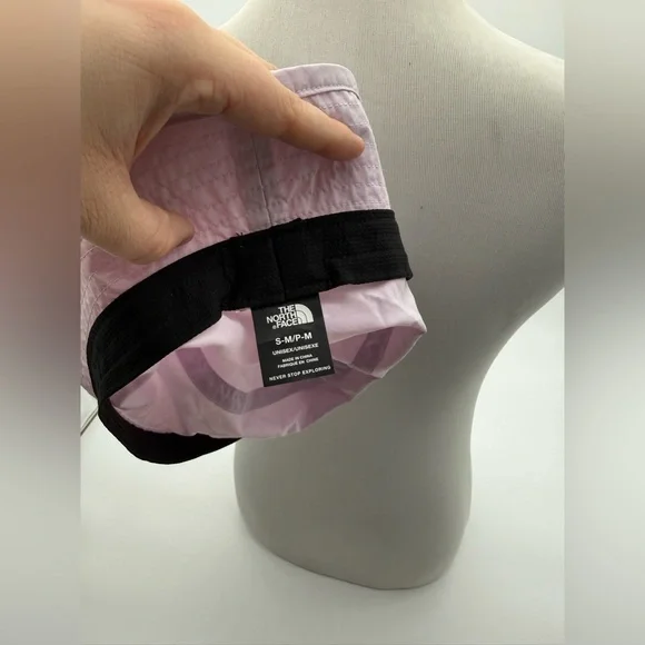 The North Face UNISEX Cypress Bucket Hat Lavender Fog Color Sz S-M - Picture 6 of 7